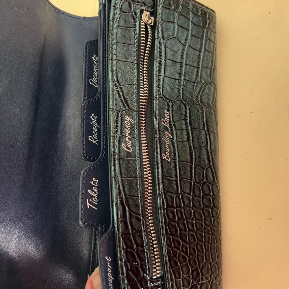 travel wallet clutch